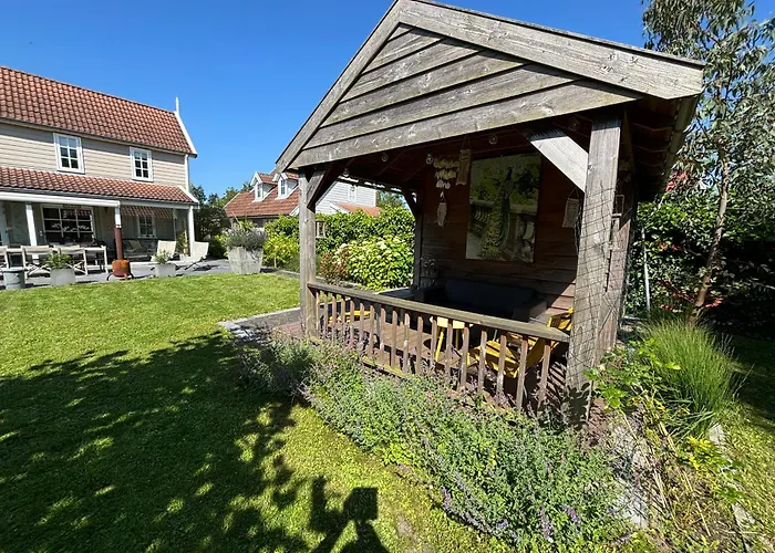 Comfortabel En Gezellig Vakantiehuis Bij Het Strand